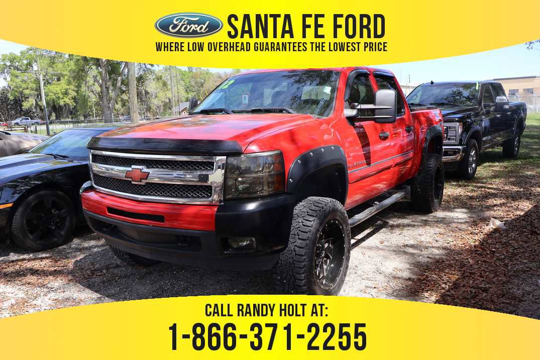 Santa Fe Ford Facebook ad: ***Ford, Chevy, Ram, Toyota & more!