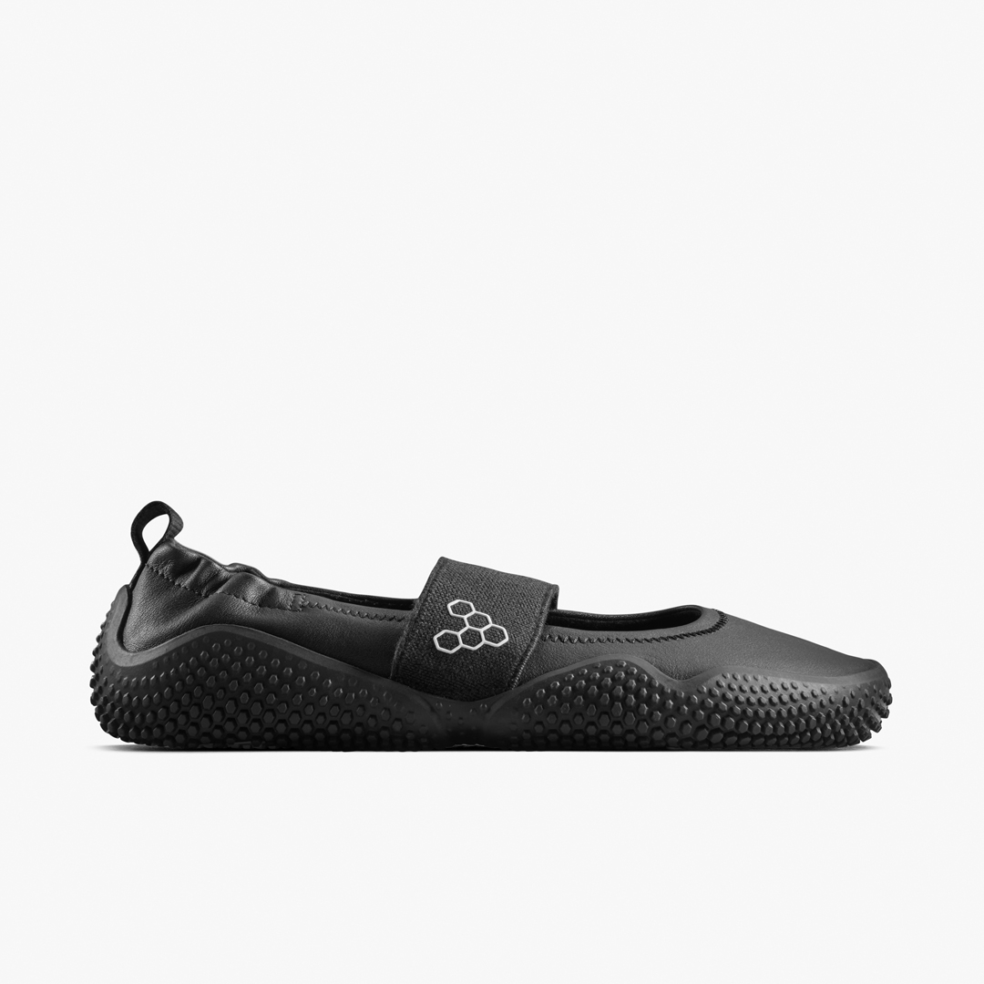 Vivobarefoot Facebook ad