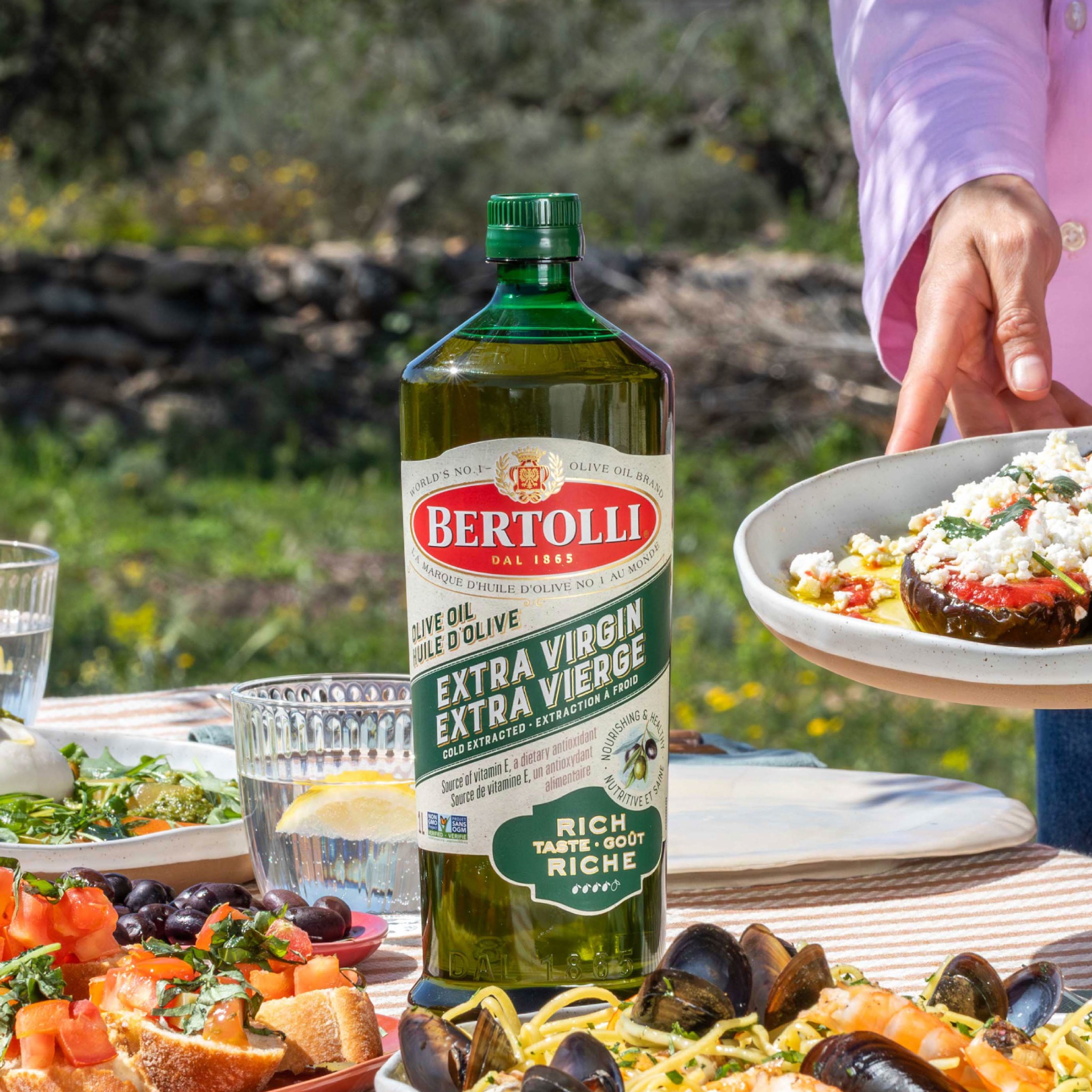 Bertolli Olive Oil Facebook ad: Une vie à la méditerranéenne commence par l’ajout…