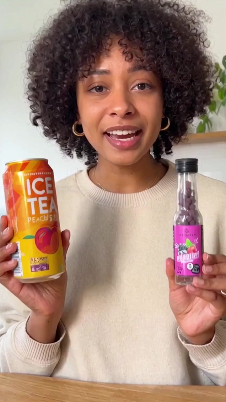 Teaballs.ch Facebook ad: Natürliches Flavoured Water mit TEABALLS