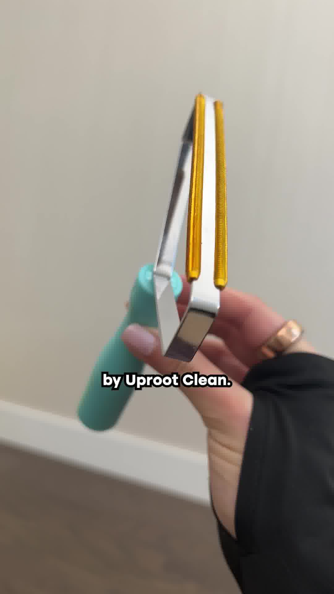 Uproot Clean Facebook ad: HOLIDAY SALE - Up to 40% Off + Free Gifts!