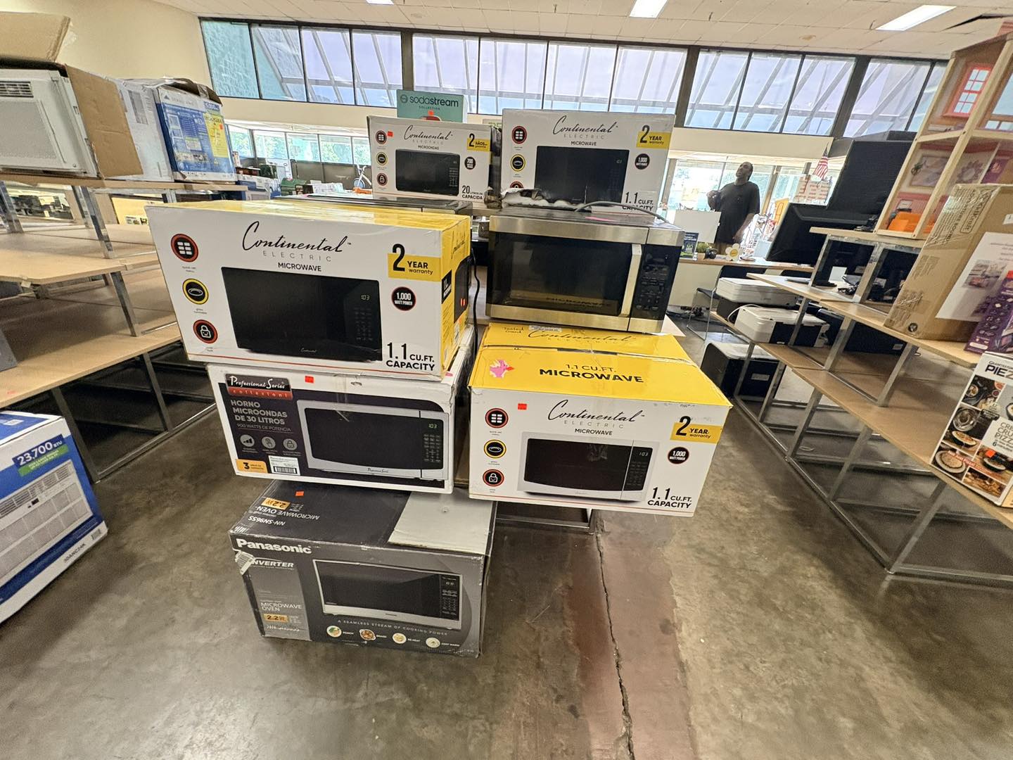 Salvage World of Gulfport Facebook ad: We carry a large selection of general merchandise…