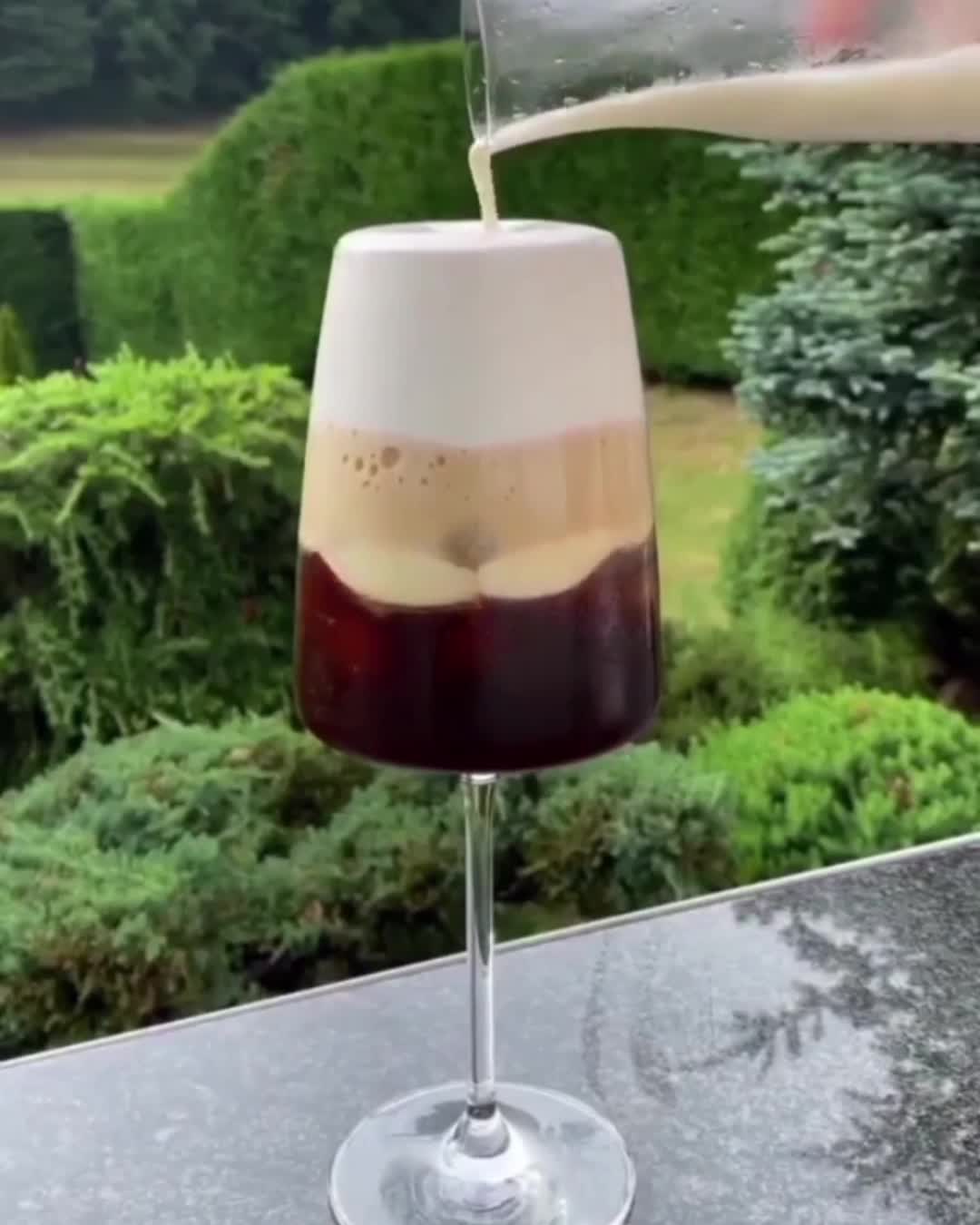 Lifeboost Coffee Facebook ad: Delicious Low Acid Coffee!