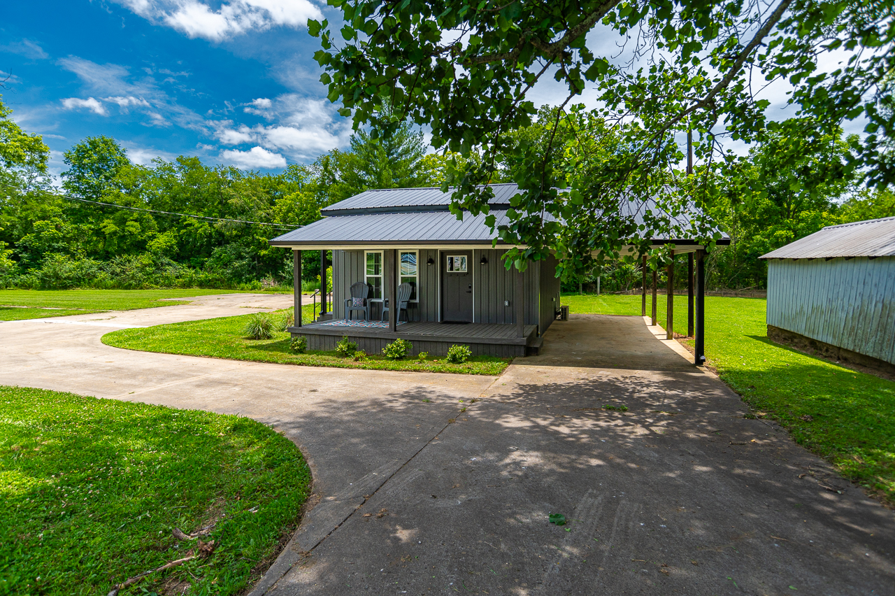 The Investor Agent- Brie King Broadway, Realtor Facebook ad: 𝗙𝗼𝗿 𝗦𝗮𝗹𝗲: 𝗠𝗼𝘃𝗲-𝗶𝗻 𝗥𝗲𝗮𝗱𝘆 𝗧𝗶𝗻𝘆…