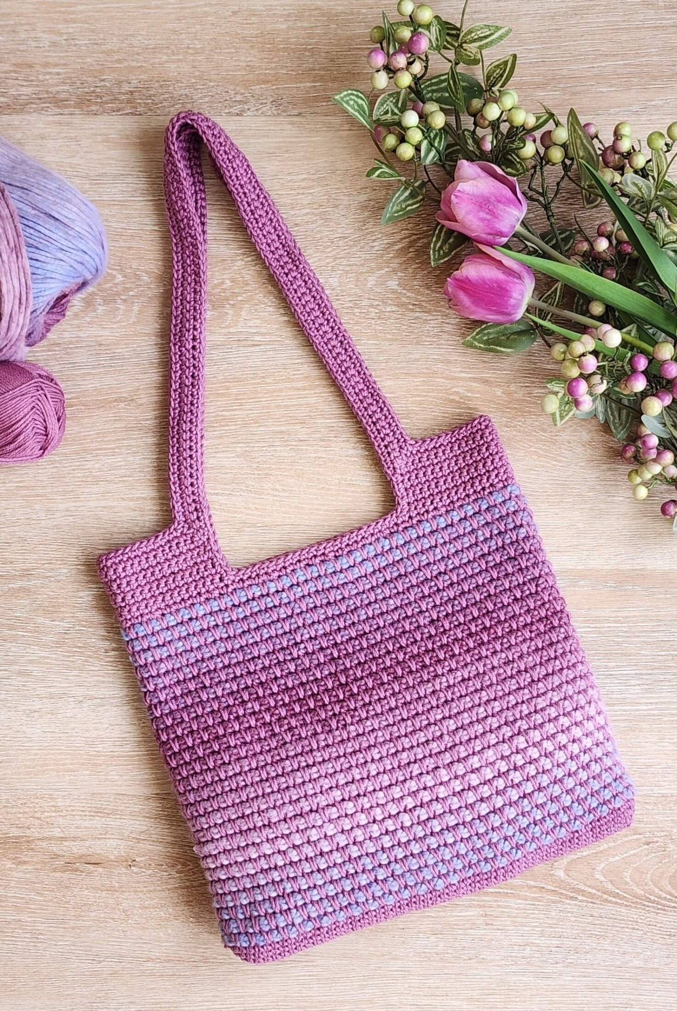 Lion Brand Yarn Facebook ad