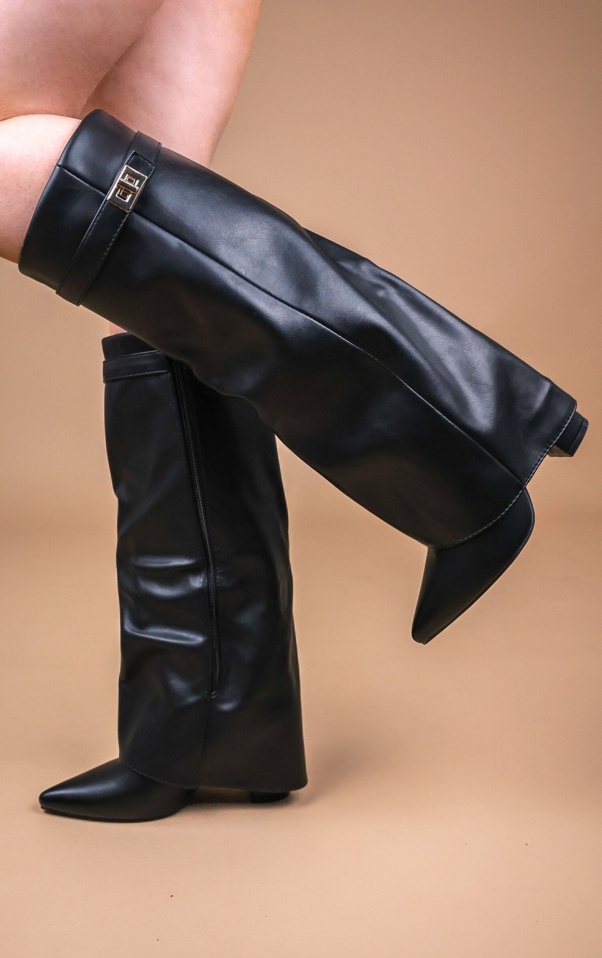 missmodaluxe Facebook ad: Meet our Best-Seller Cowboy Boots for Women