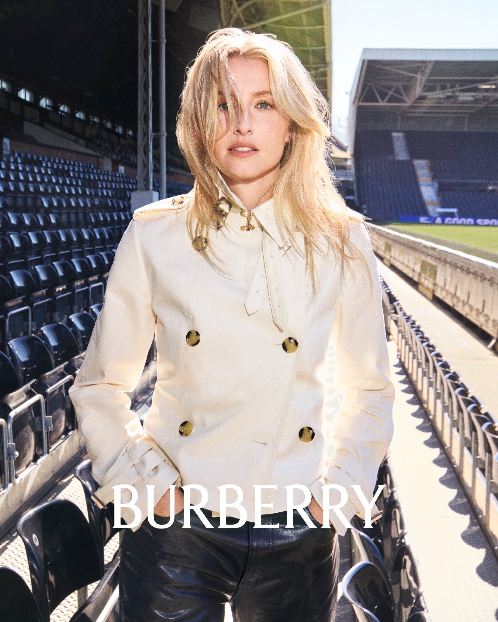 Burberry Facebook ad