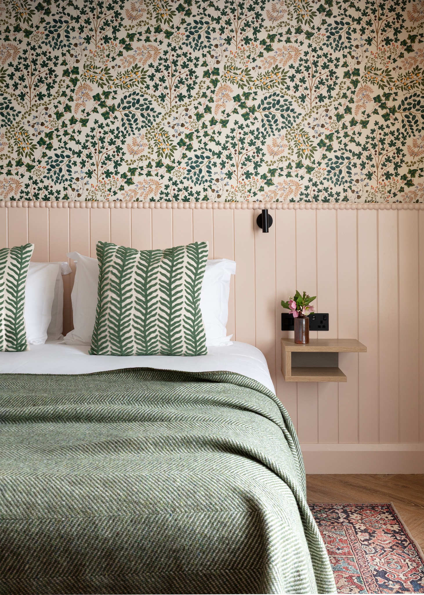 The Ashe Hotel Facebook ad: Escape to The Ashe Hotel, Tralee’s Stylish Stay!