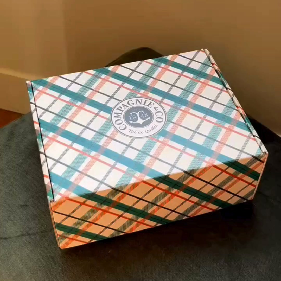 Compagnie & Co Facebook ad: La box de la rentrée, version latte