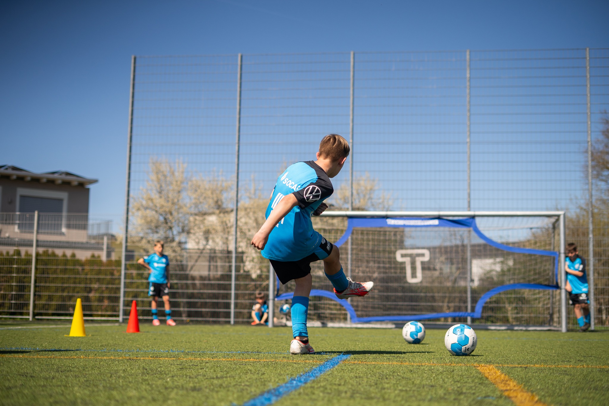MS Sports Facebook ad: Kleine Kicker, grosse Momente 