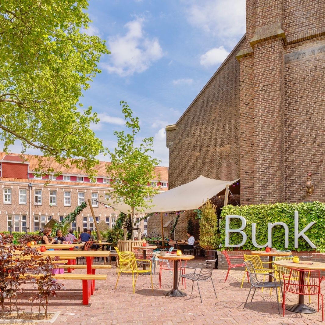 Bunk Hotels Facebook ad