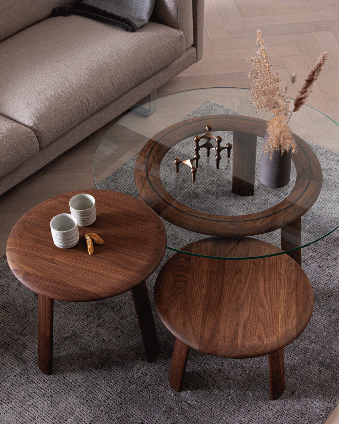 Naver Collection Facebook ad: Loop AK 650 glas sofabord og AK 610…