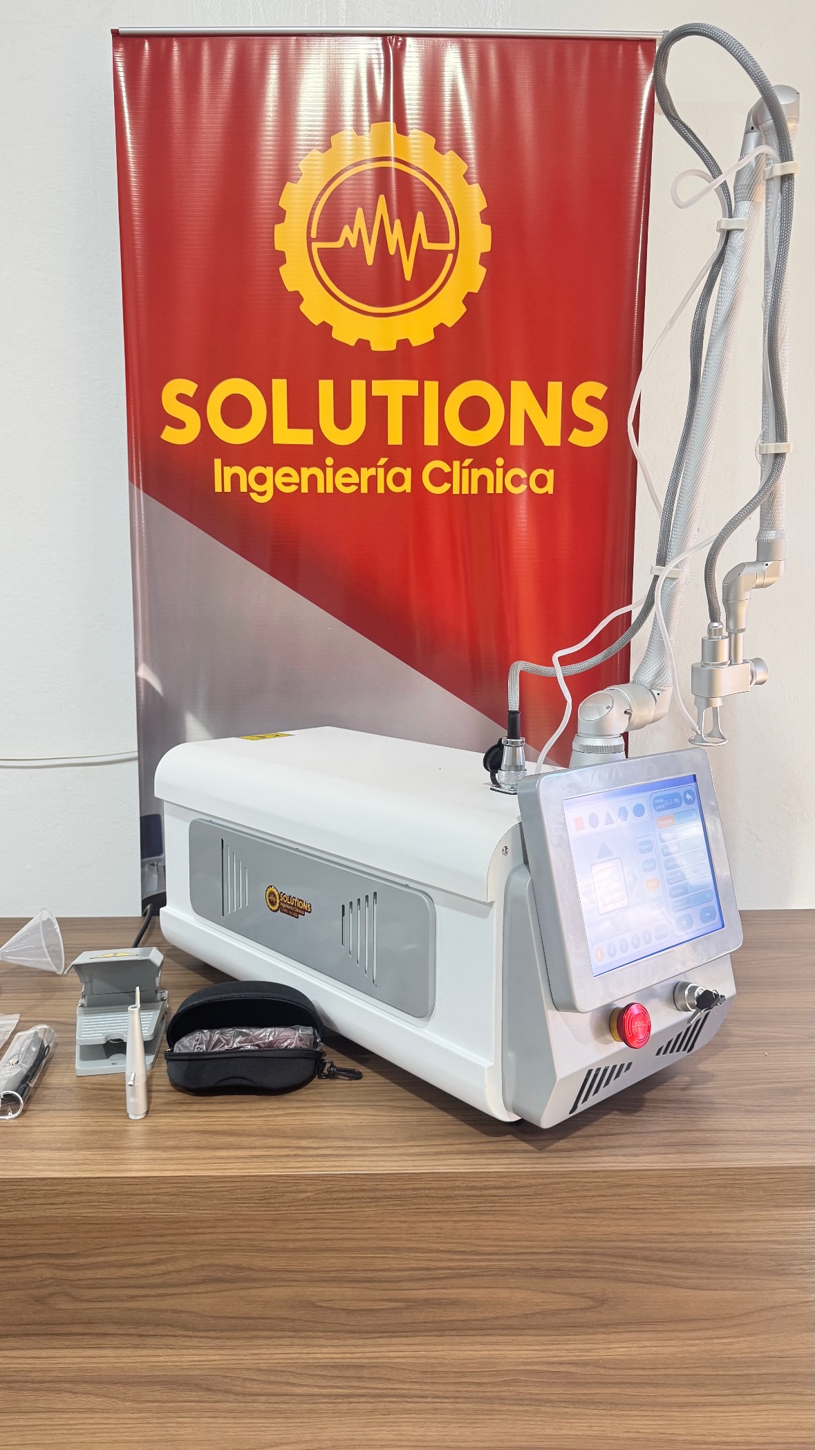 Solutions Ingeniería Clínica Facebook ad: Láser CO2 Fraccionado Eurostar, Tecnología alemana/europea…