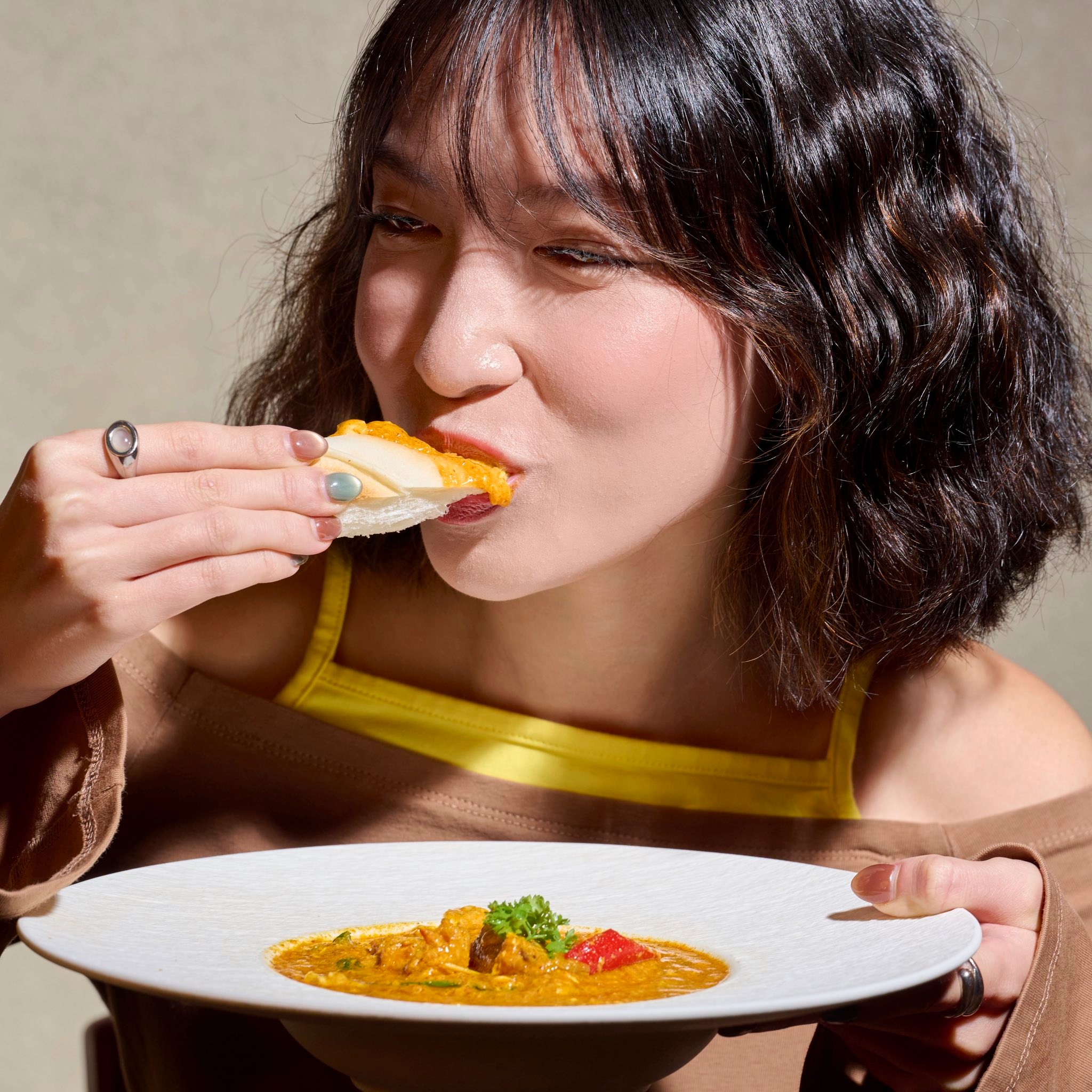 YIAM YIAM Seafood - Cua Cà Mau sốt cà ri Thái Facebook ad: THƯỞNG THỨC CUA CÀ MAU SỐT CÀ RI…