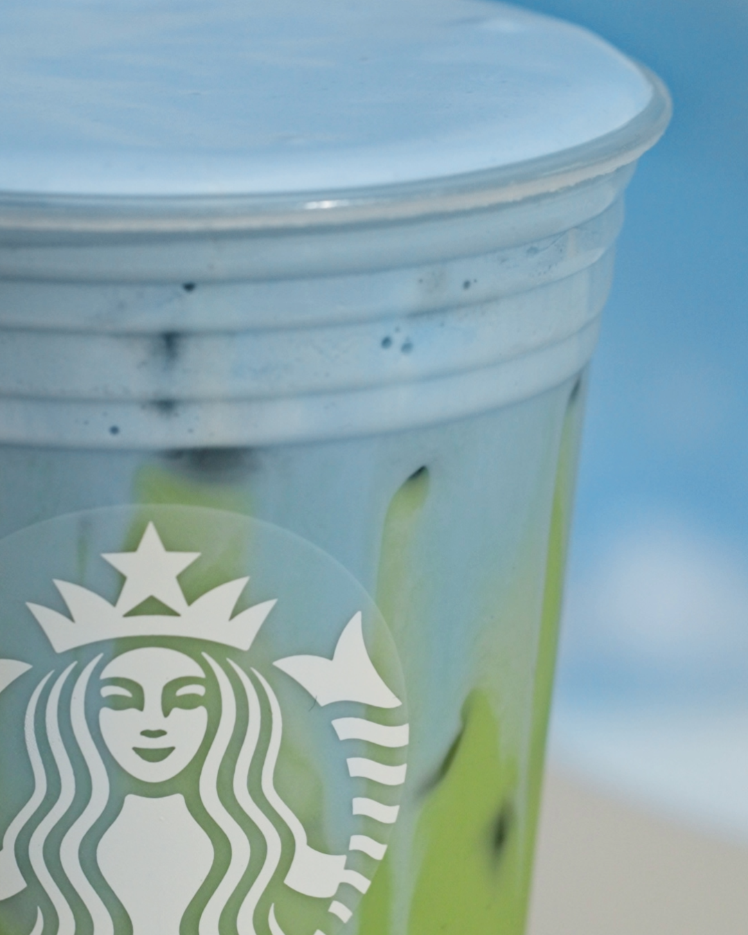 Starbucks Facebook ad