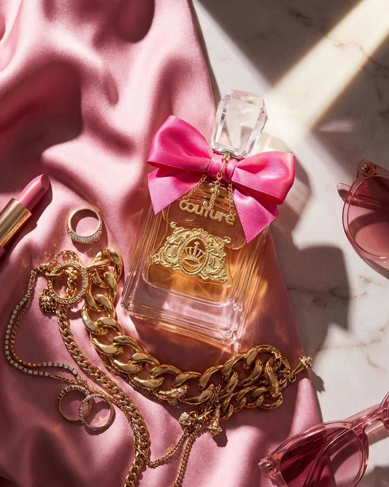 Juicylifeza Facebook ad: Every day is a glamorous day with Viva…