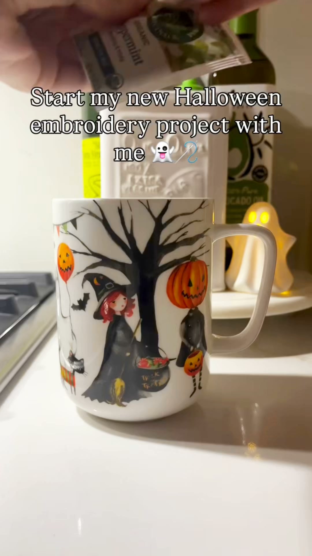 Clever Poppy Facebook ad: A little Halloween magic