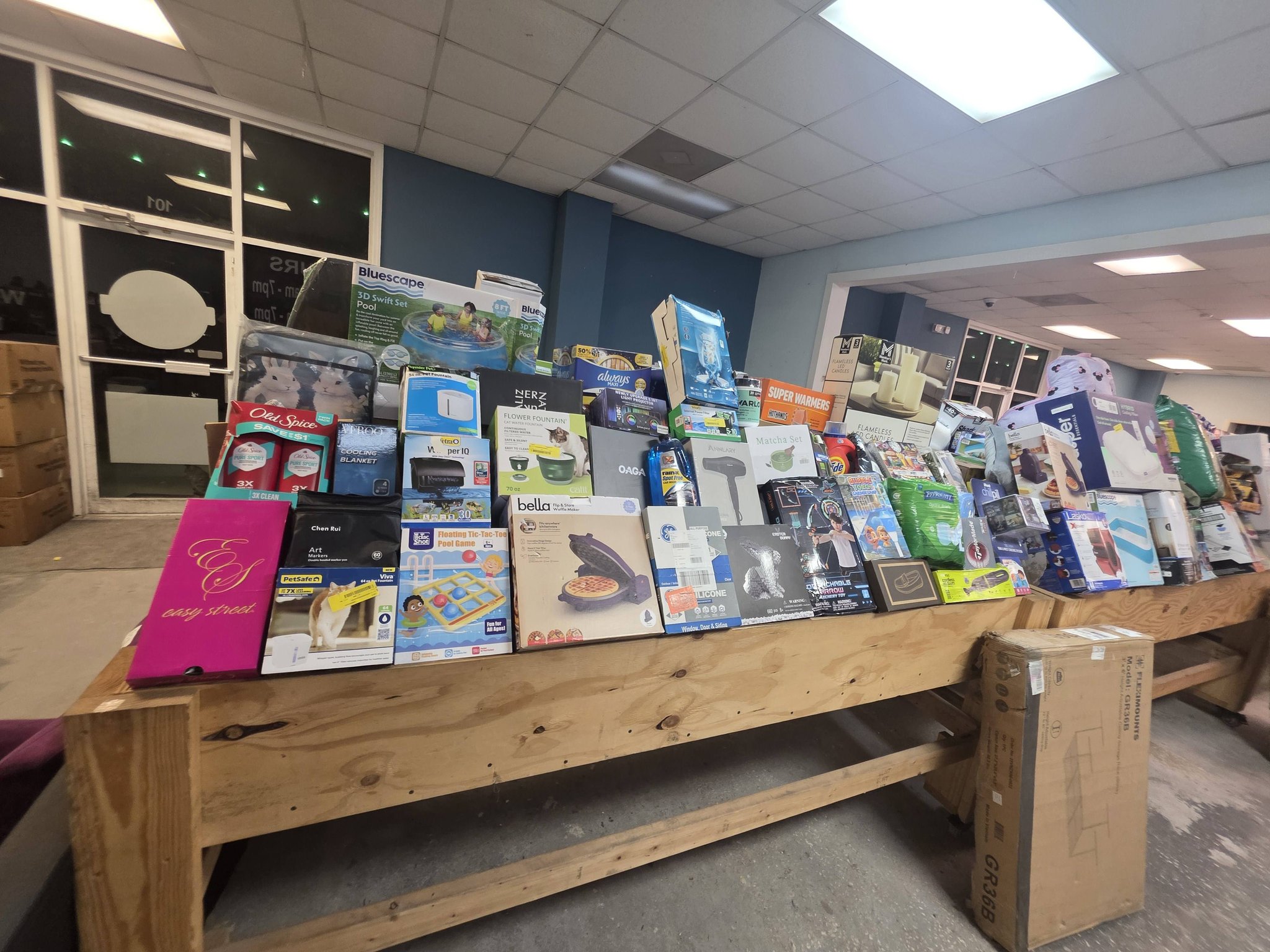 Liquidation Station Facebook ad: BIG DEALS AWAIT AT LIQUIDATION STATION