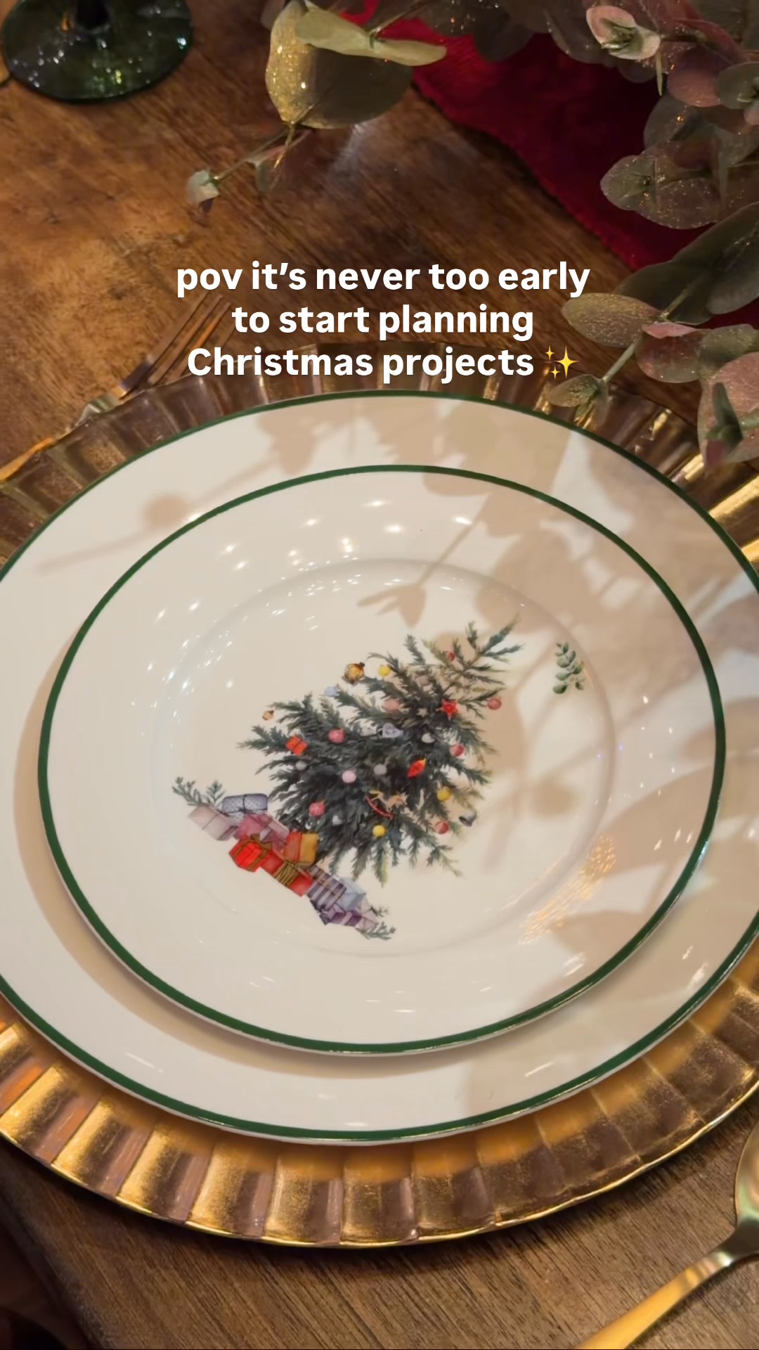 Spotlight Facebook ad: Explore Christmas DIY Projects