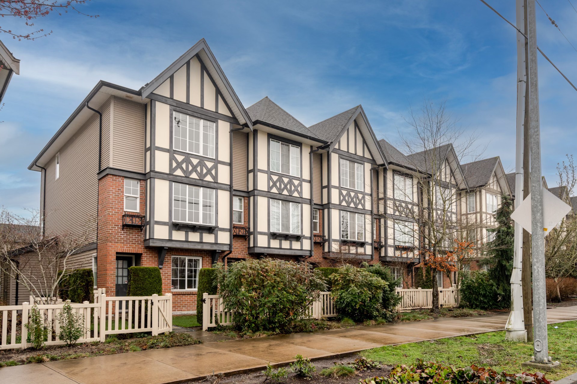 The Property Twins Real Estate Group Facebook ad