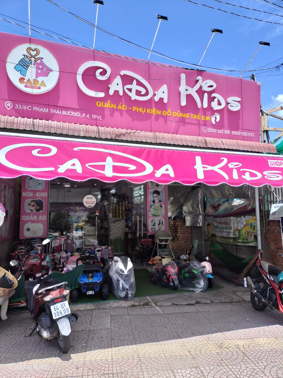 CaĐa kids Facebook ad