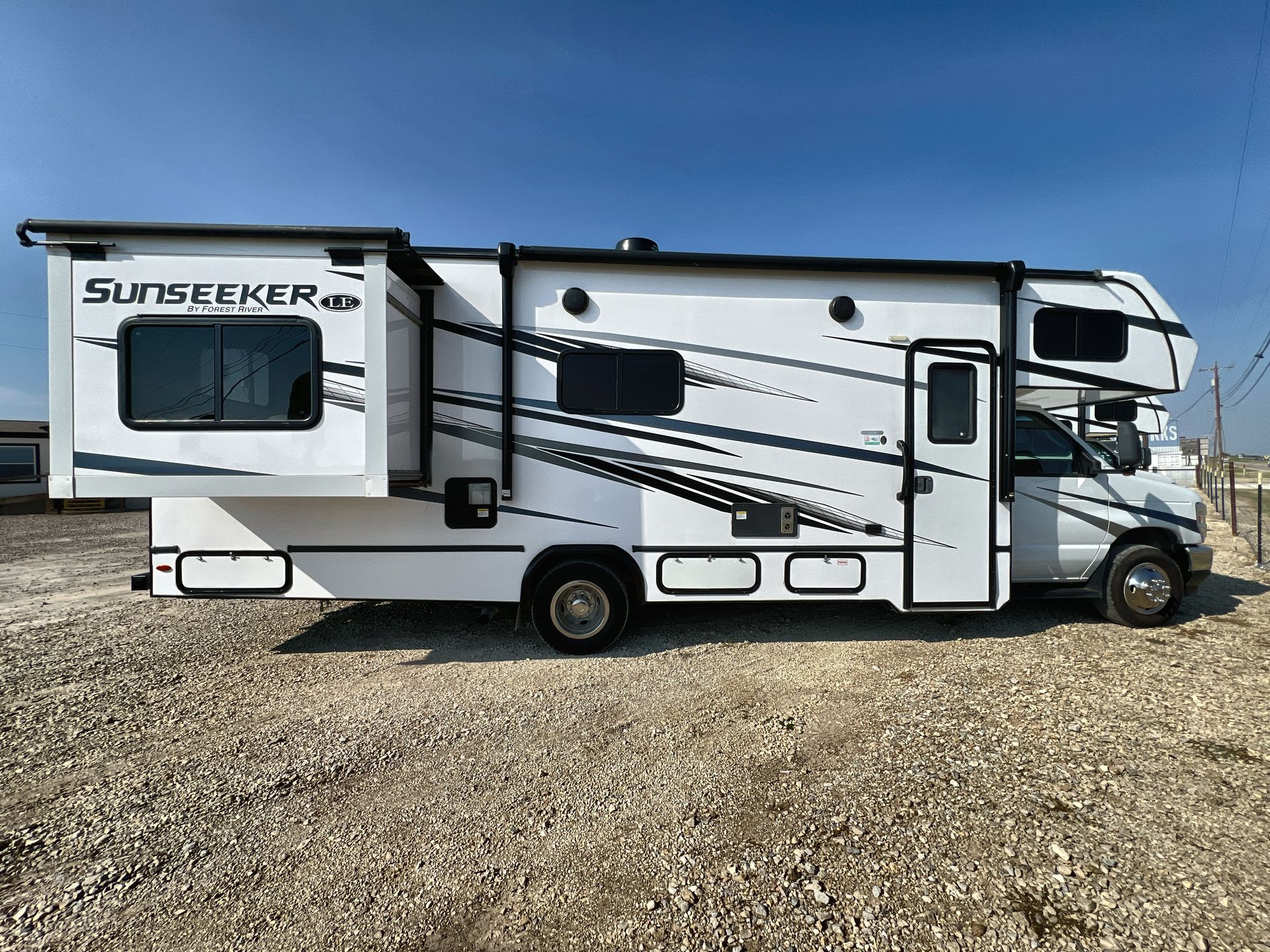 Clear Creek RVs Facebook ad: Discover your dream RV with our unbeatable selection…