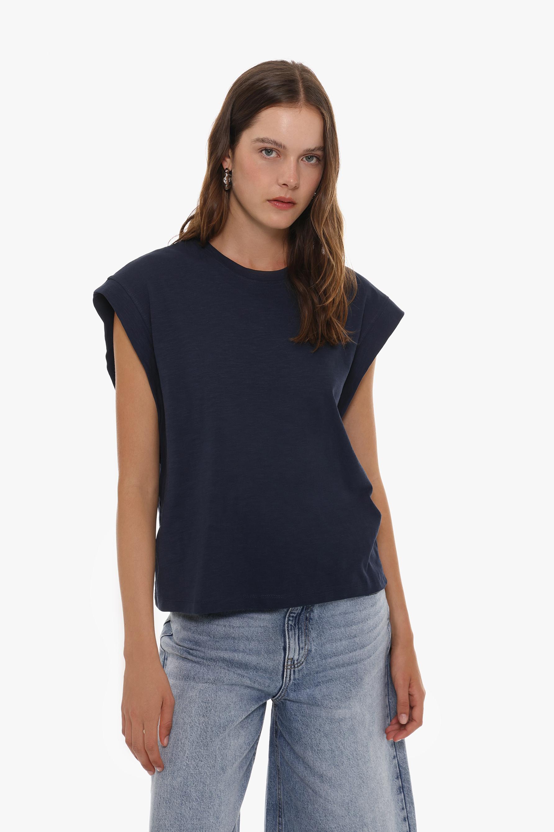 Lefties Facebook ad: The perfect outfit does exist.
