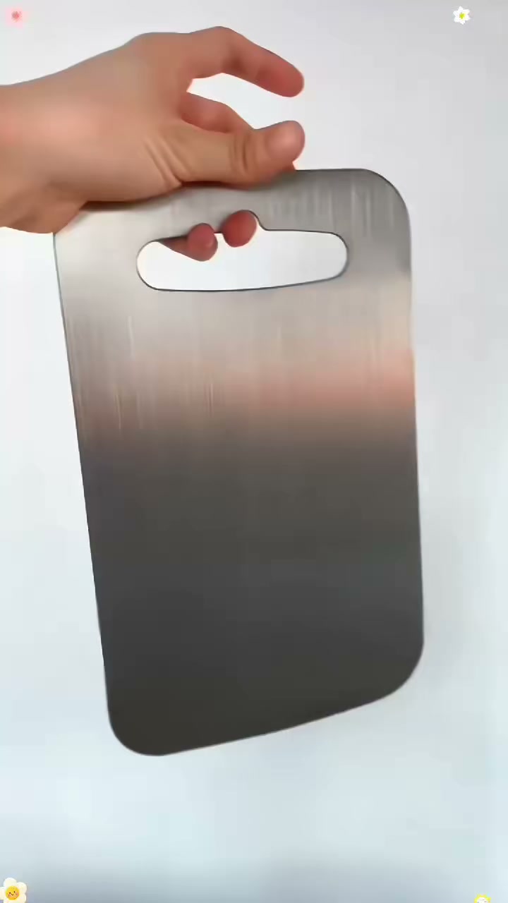 Lazada Facebook ad: LAZADA: https://s.lazada.com.ph/s.ZiU1Vx?c=d