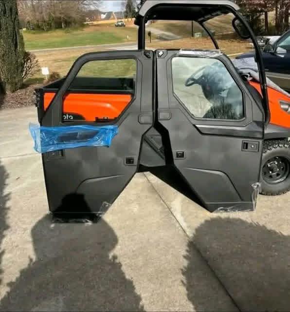 Charly OffRoad Parts Facebook ad: Polaris doors available.