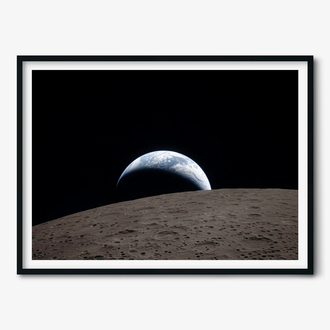 Astrography Facebook ad: Earthset, Artemis II
