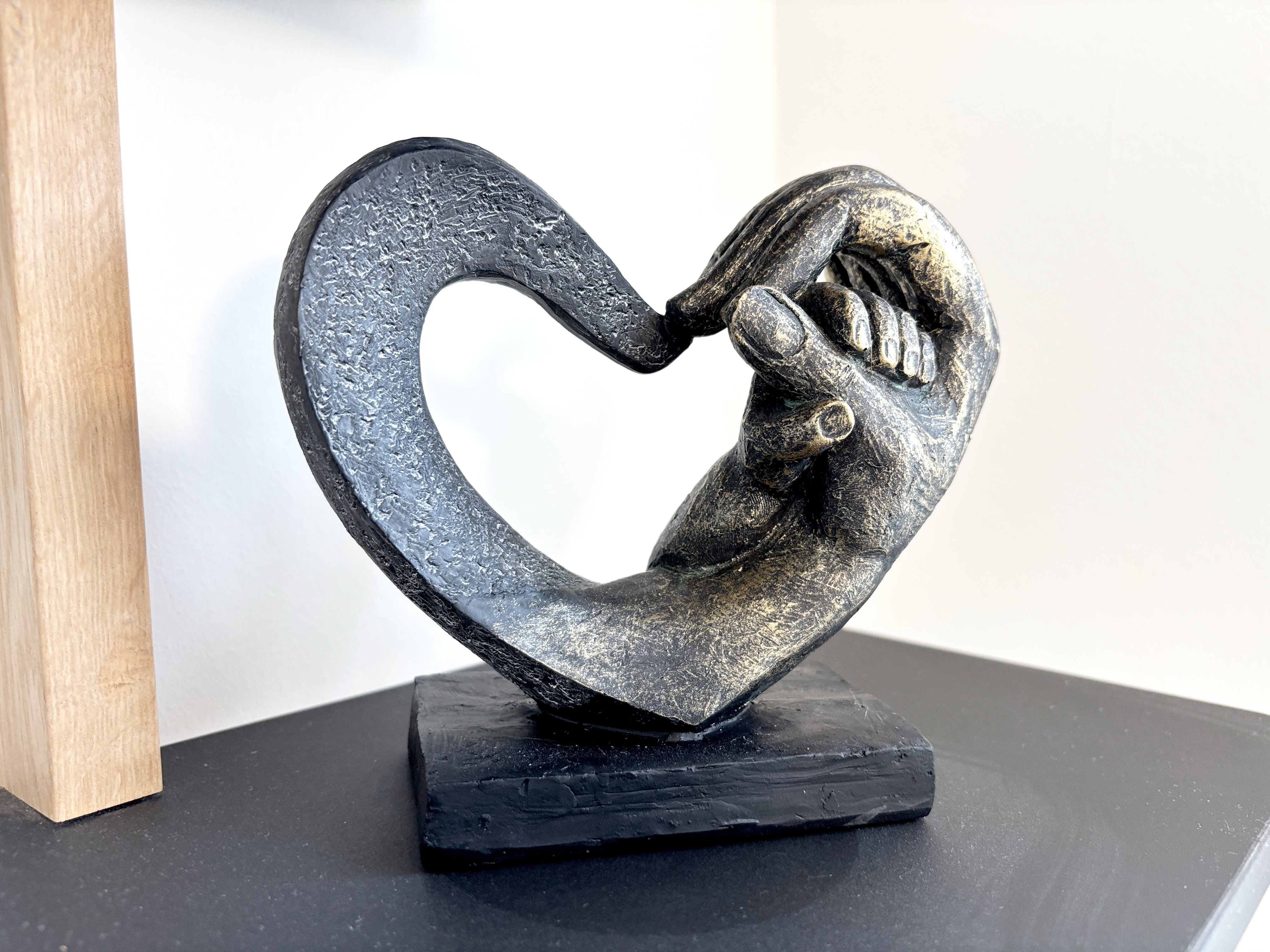 Only By Grace - webshop - Christian living Facebook ad: Skulpturer, der taler til hjertet