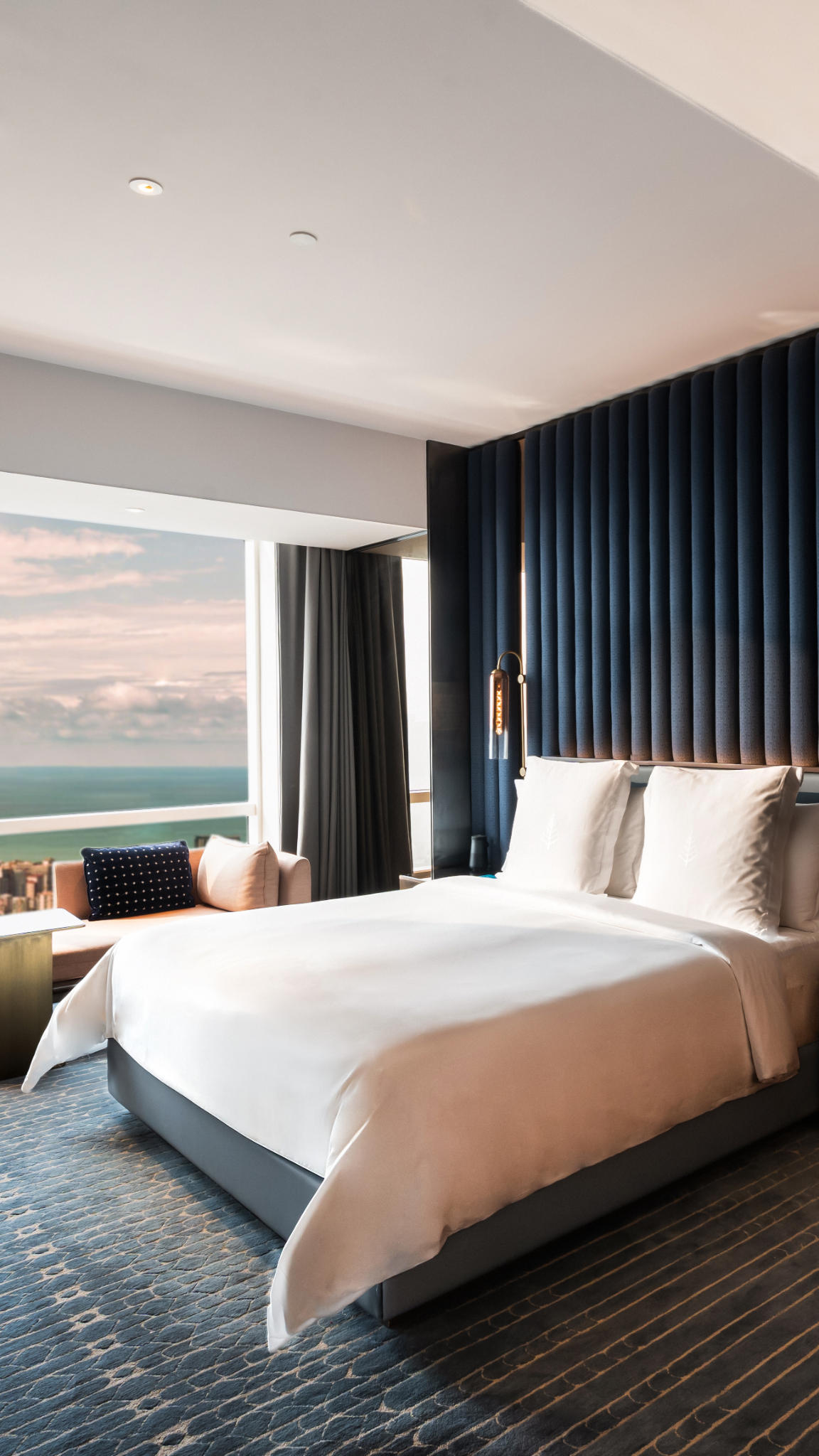 Four Seasons Hotel Mumbai Facebook ad: Designed for modern travelers, spacious rooms, stunning…