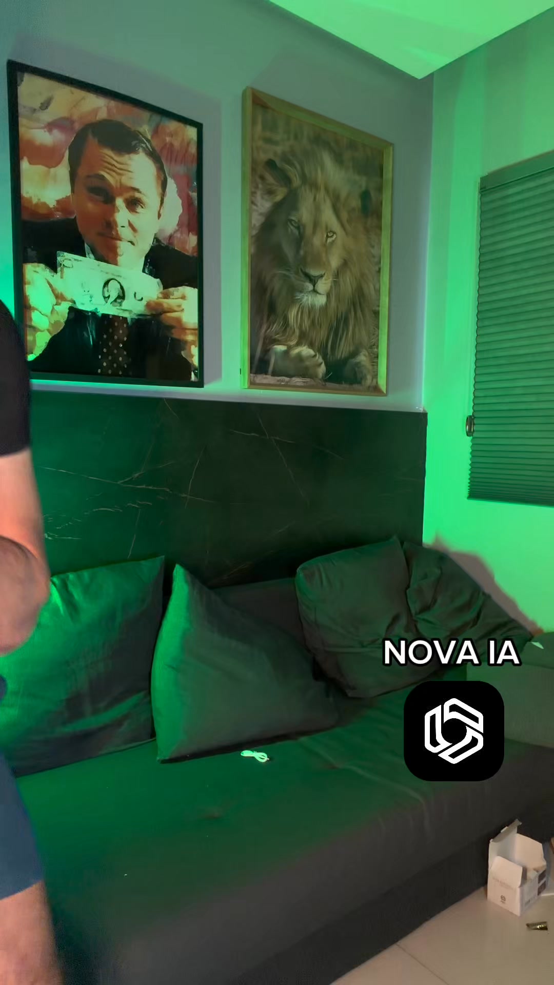 Nova - AI Chatbot Facebook ad: Rastreando qualquer pessoa!