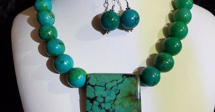 Earthstone Beadwork by Sharon Facebook ad: Jewelry/Watches