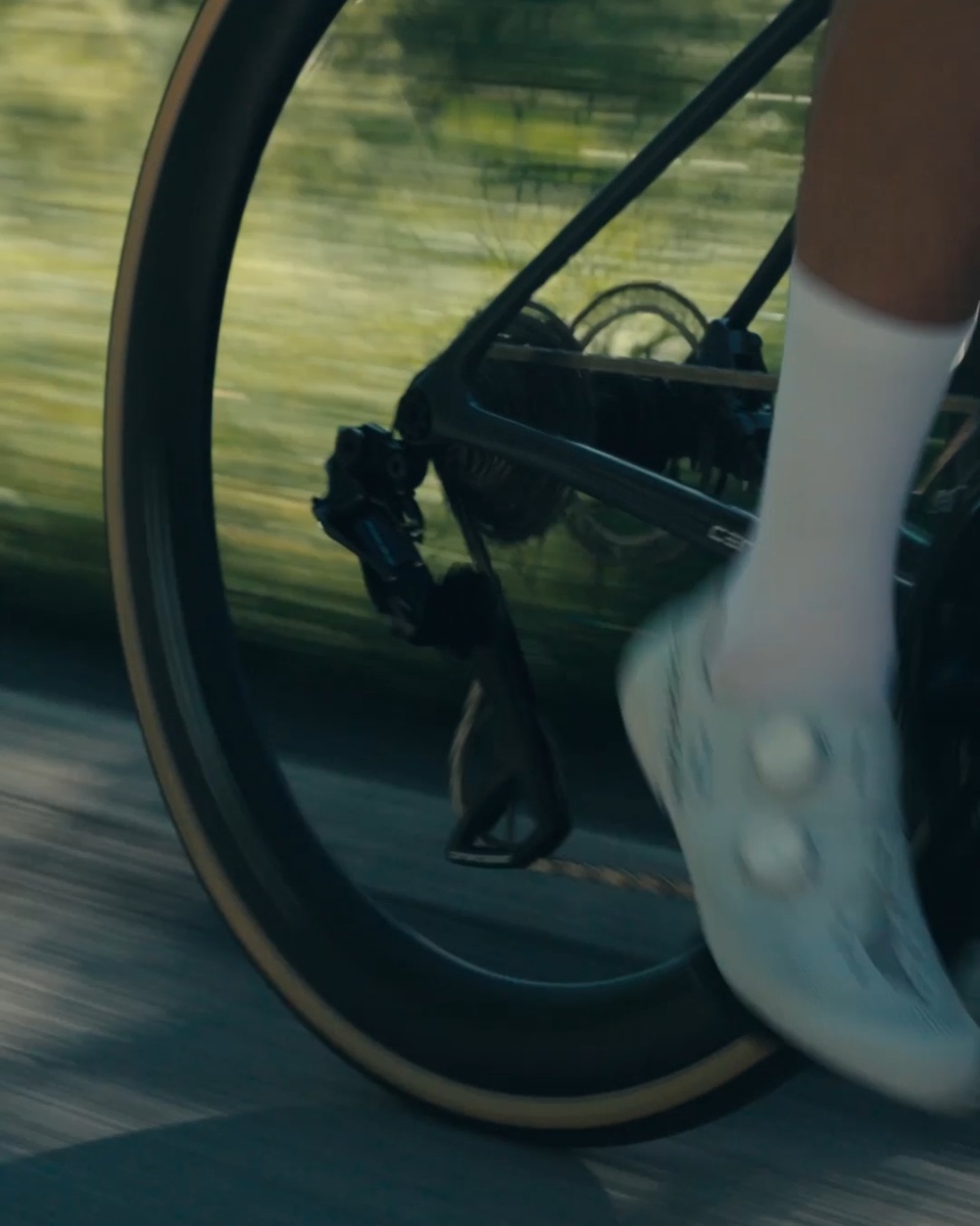 CeramicSpeed Facebook ad: Engineered for smooth performance
