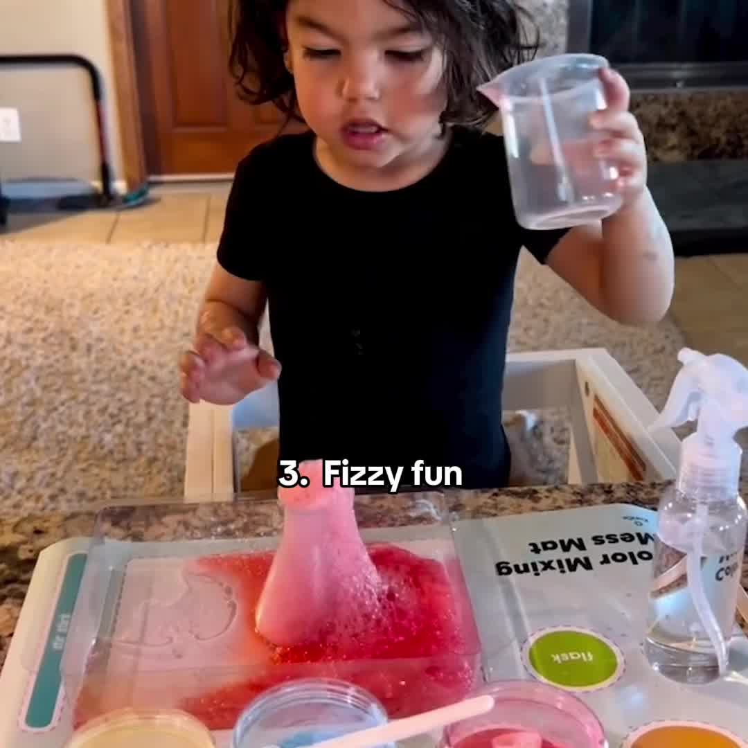 KiwiCo Facebook ad: Hands-on play made for toddlers