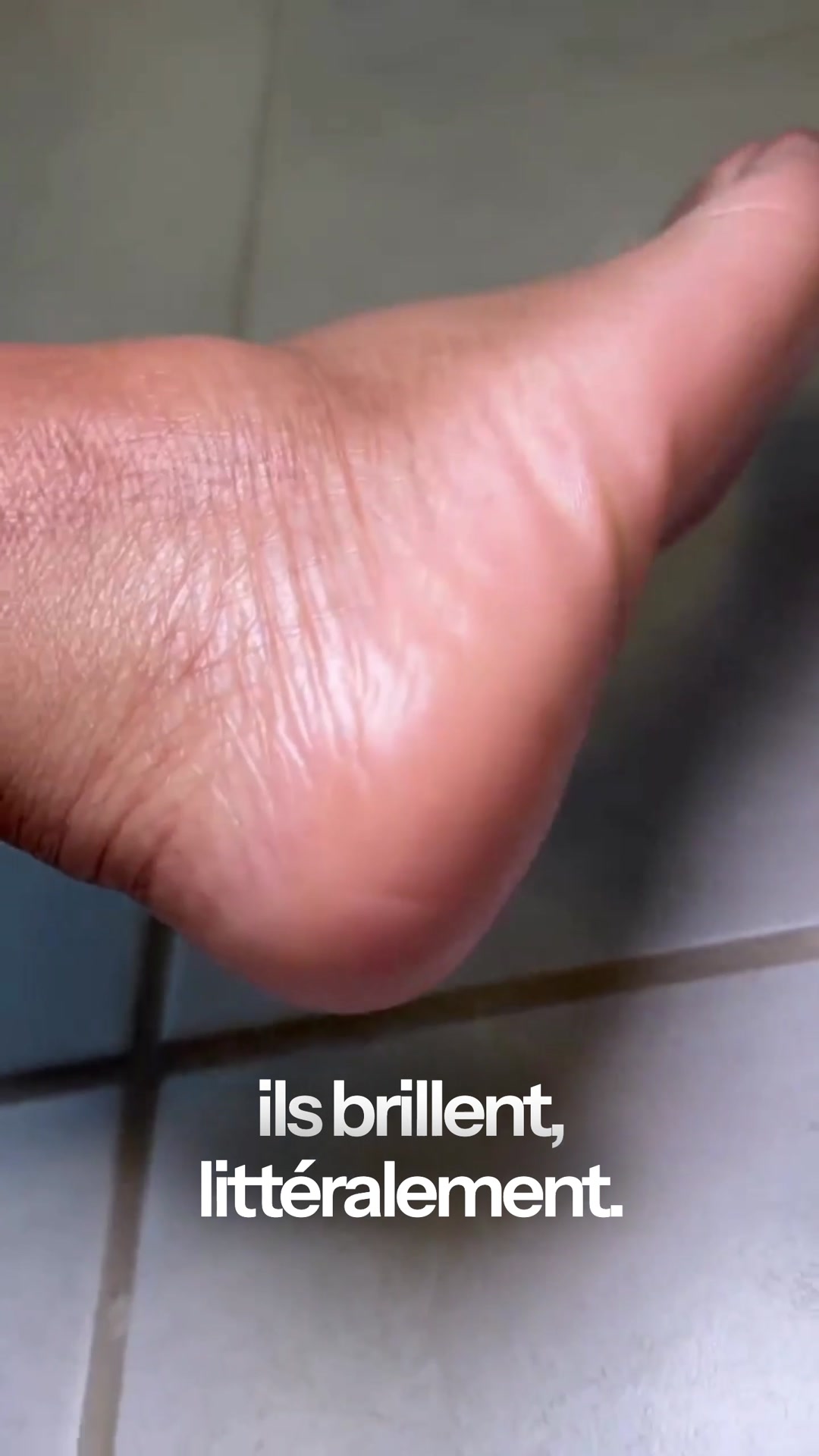 Mielle Facebook ad: Tes pieds, ton plus bel accessoire de l’été!