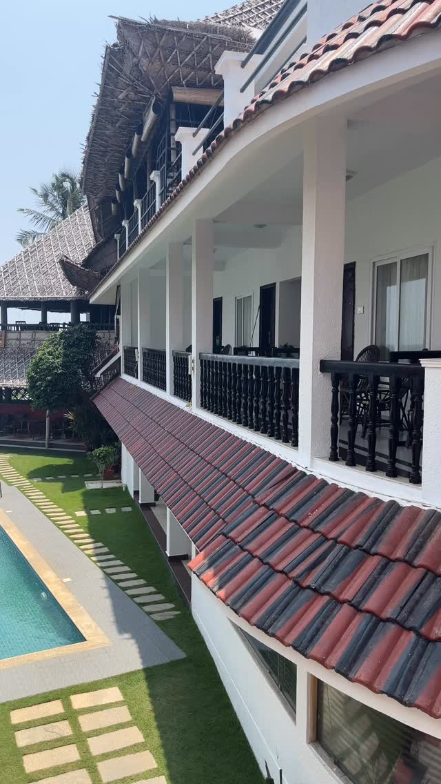 B'Canti Boutique Beach Resort Facebook ad: Retreat to paradise