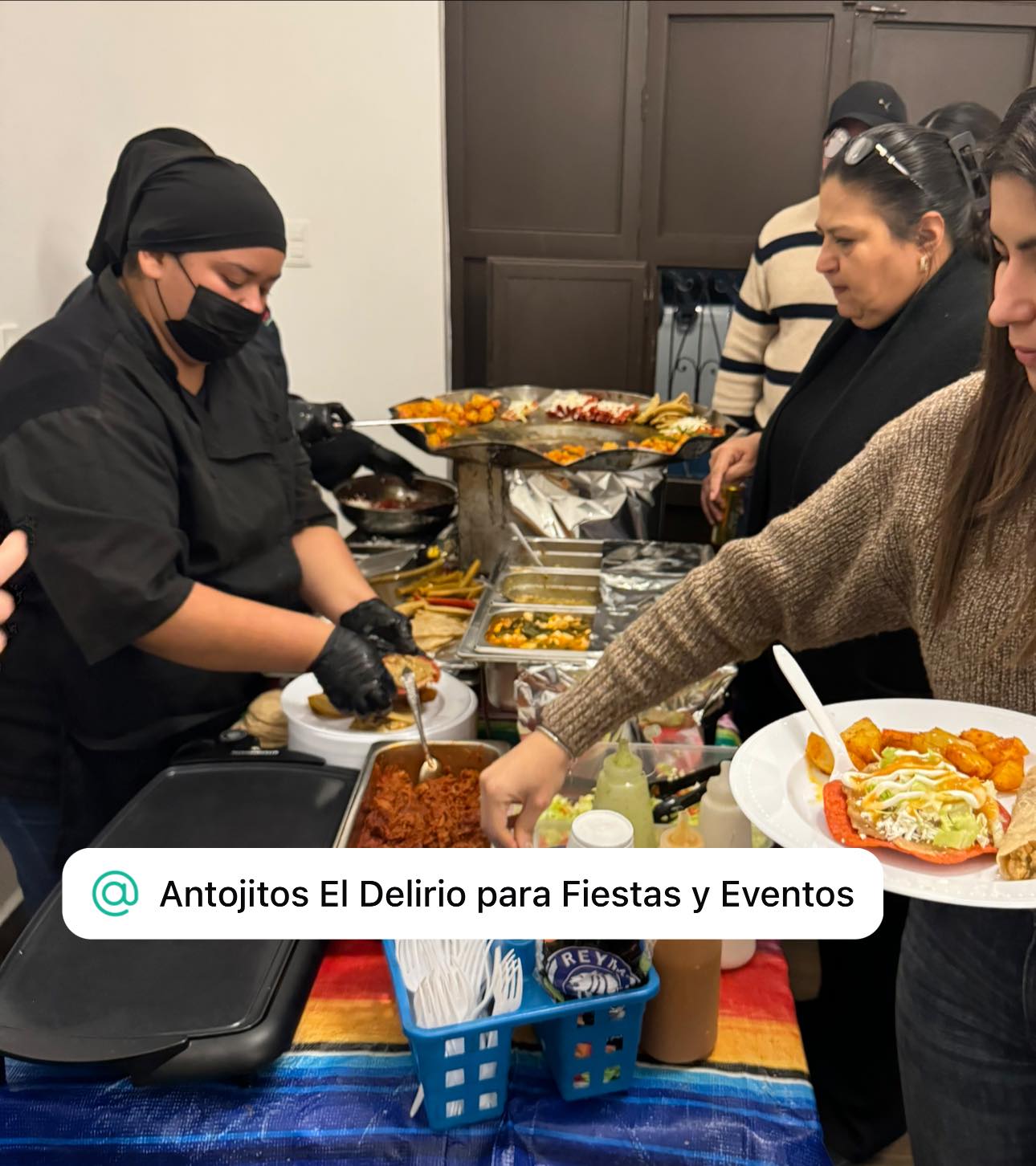 Antojitos El Delirio para Fiestas y Eventos Facebook ad
