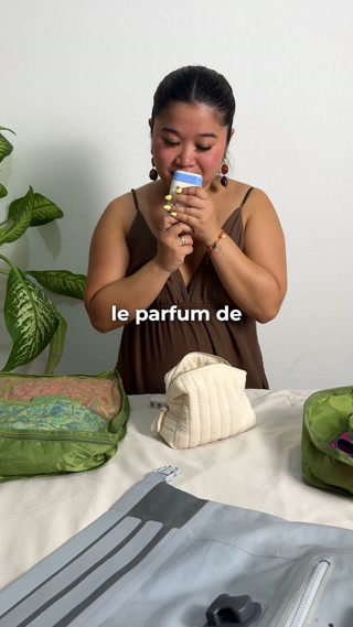 Wild FR Facebook ad: Naturel. Rechargeable. Efficace. Wild.