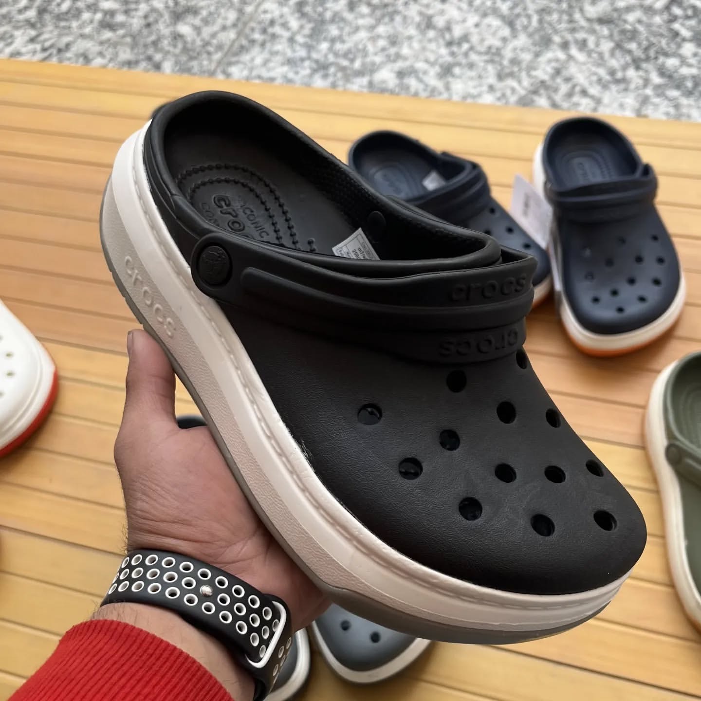 Shoekeens Facebook ad: No Advance Needed!
