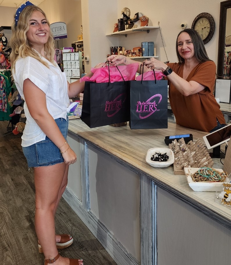 Distinctively Hers Facebook ad: Distinctively Hers | Women's Clothing and Accessories |…
