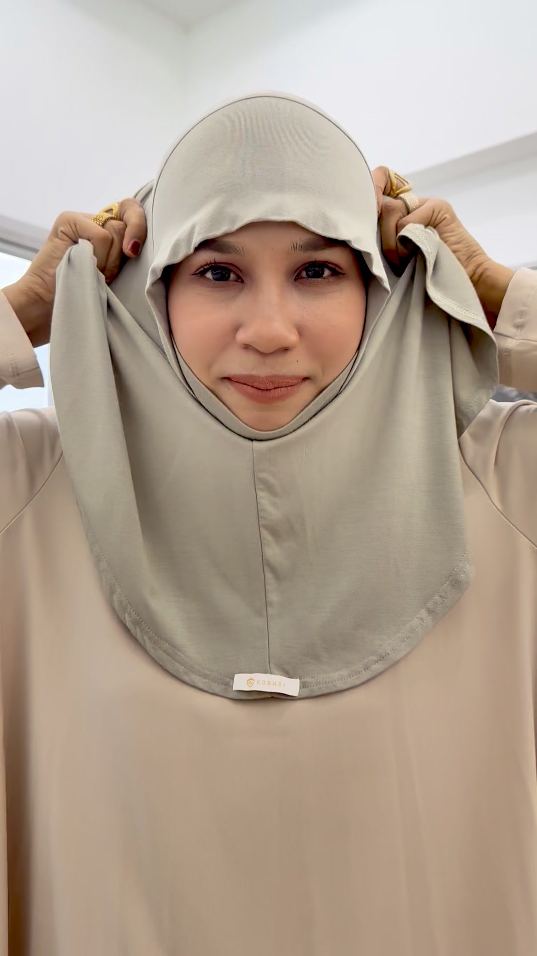 Normey.hq Facebook ad: Basic Inner Neck Normey Fast Selling