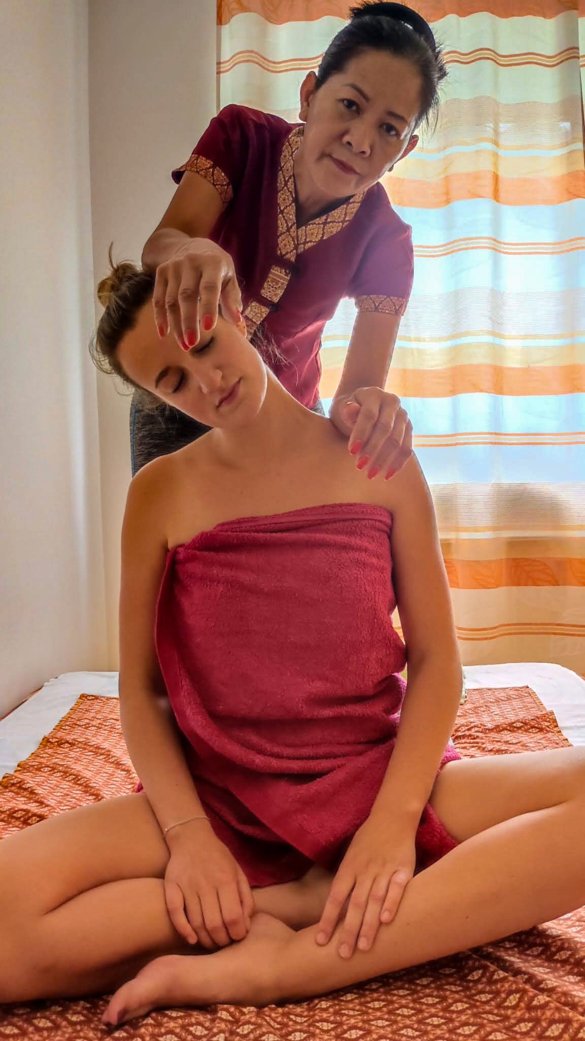Cha Cha Thaimassage Facebook ad: Traditionelle Thaimassage