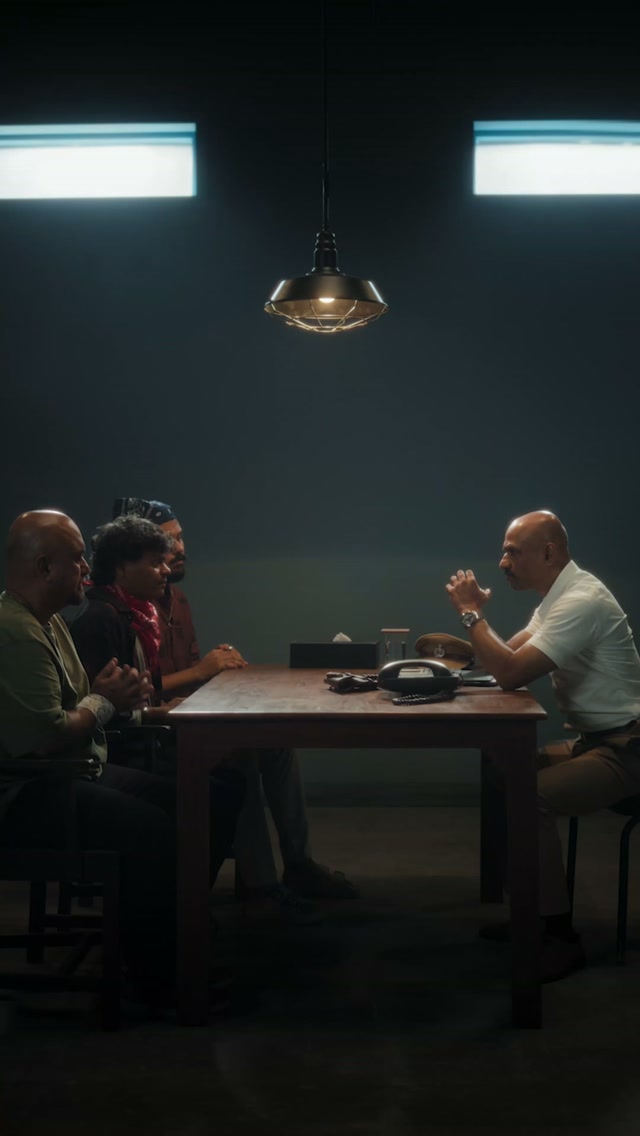 BlueStone Facebook ad: Jewellery so good, it catches you red-handed