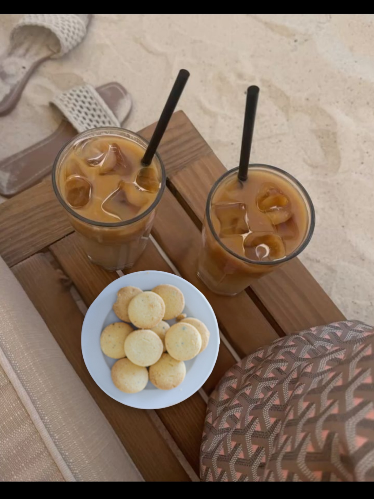 Molly Woppy Facebook ad: Iced coffee. Sun on your skin.