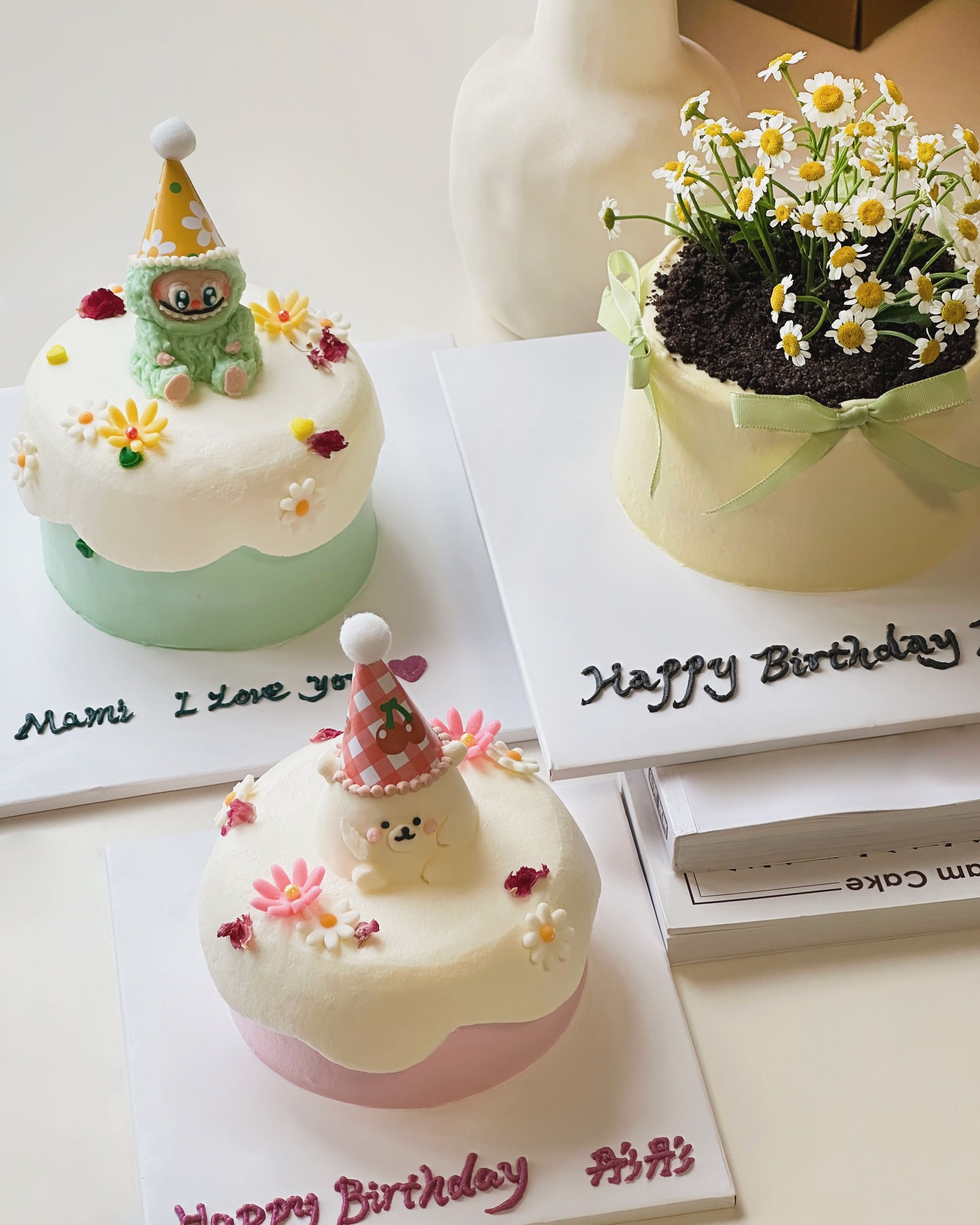 Nomeow.bakery Facebook ad: 夏天到啦 真係好鬼熱