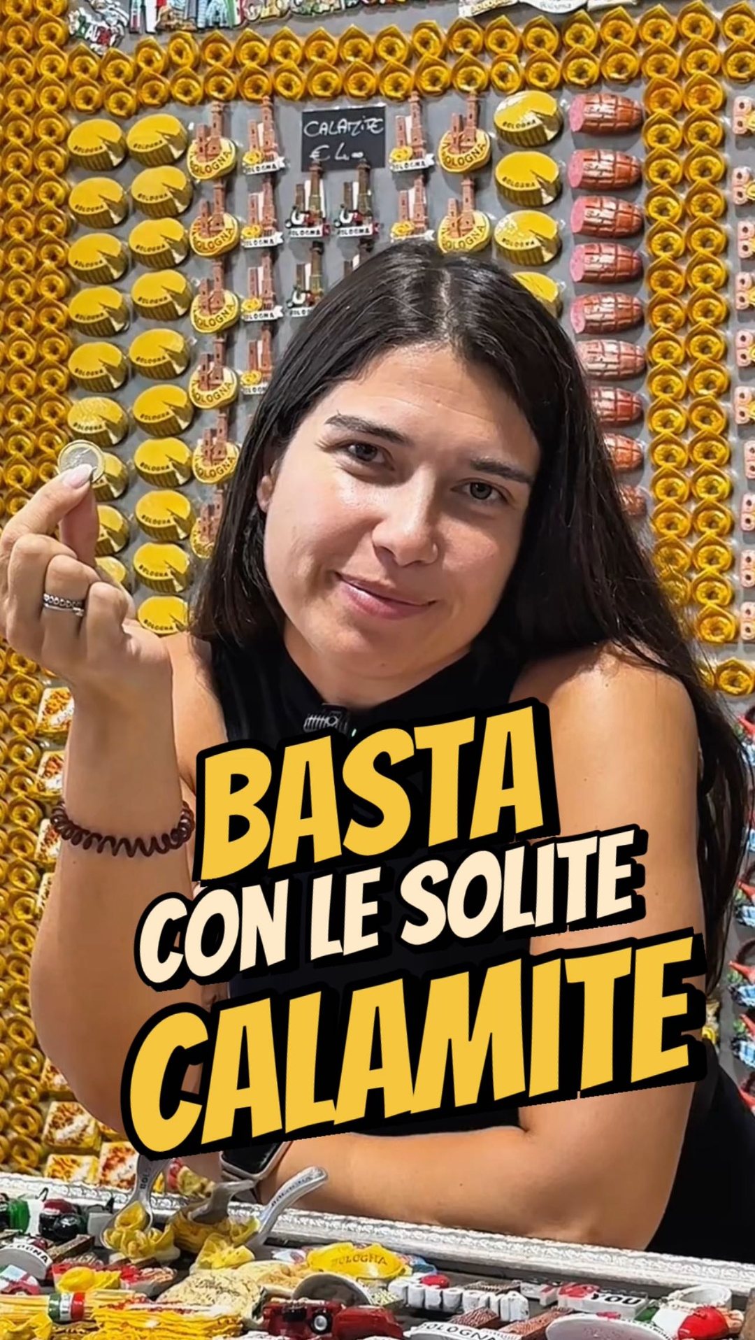 La Bottega del Regalo Facebook ad: Calamite souvenir, idee regalo a Bologna.