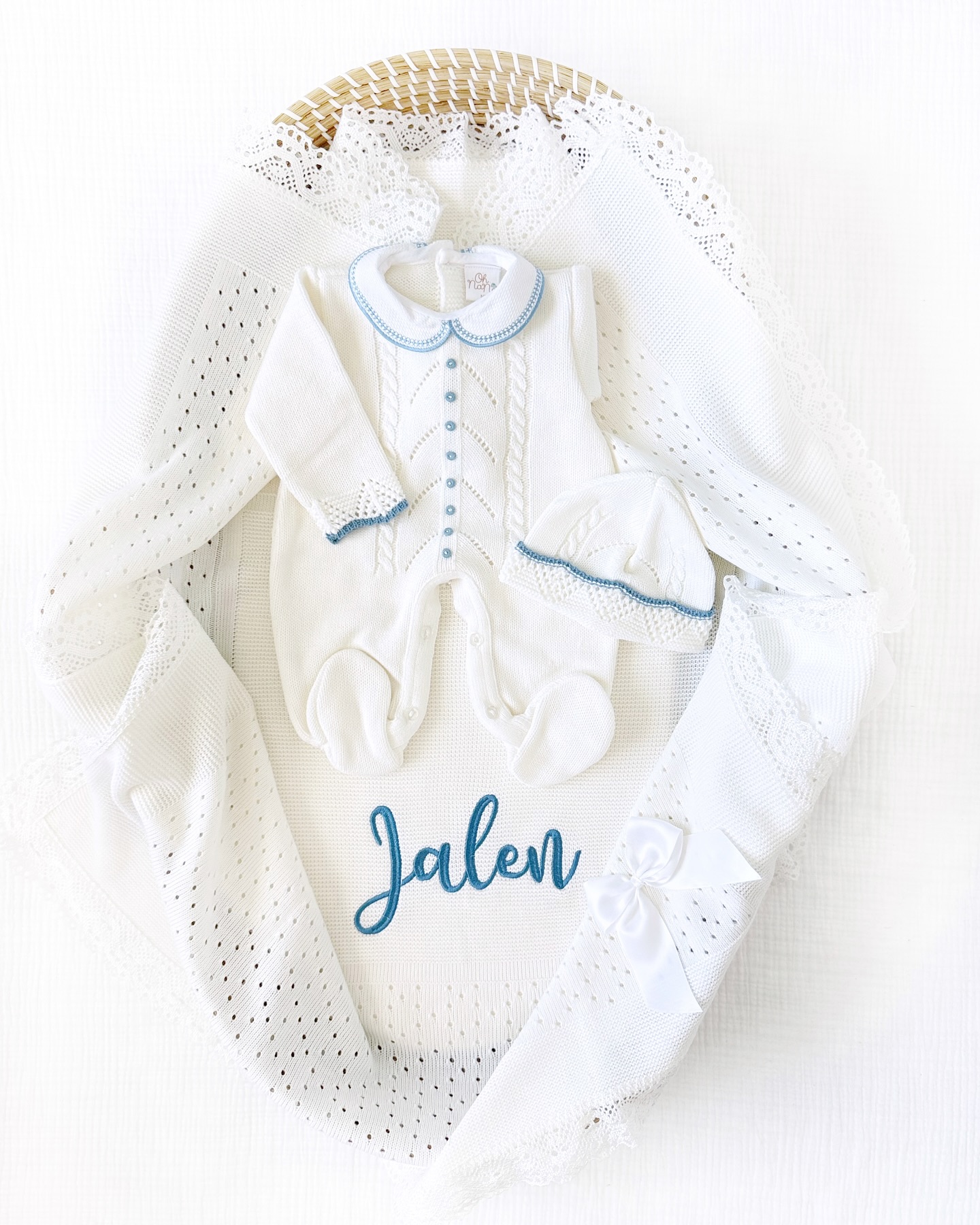 Oh NaNa Facebook ad: Coming Home Outfit + Personalized Blanket