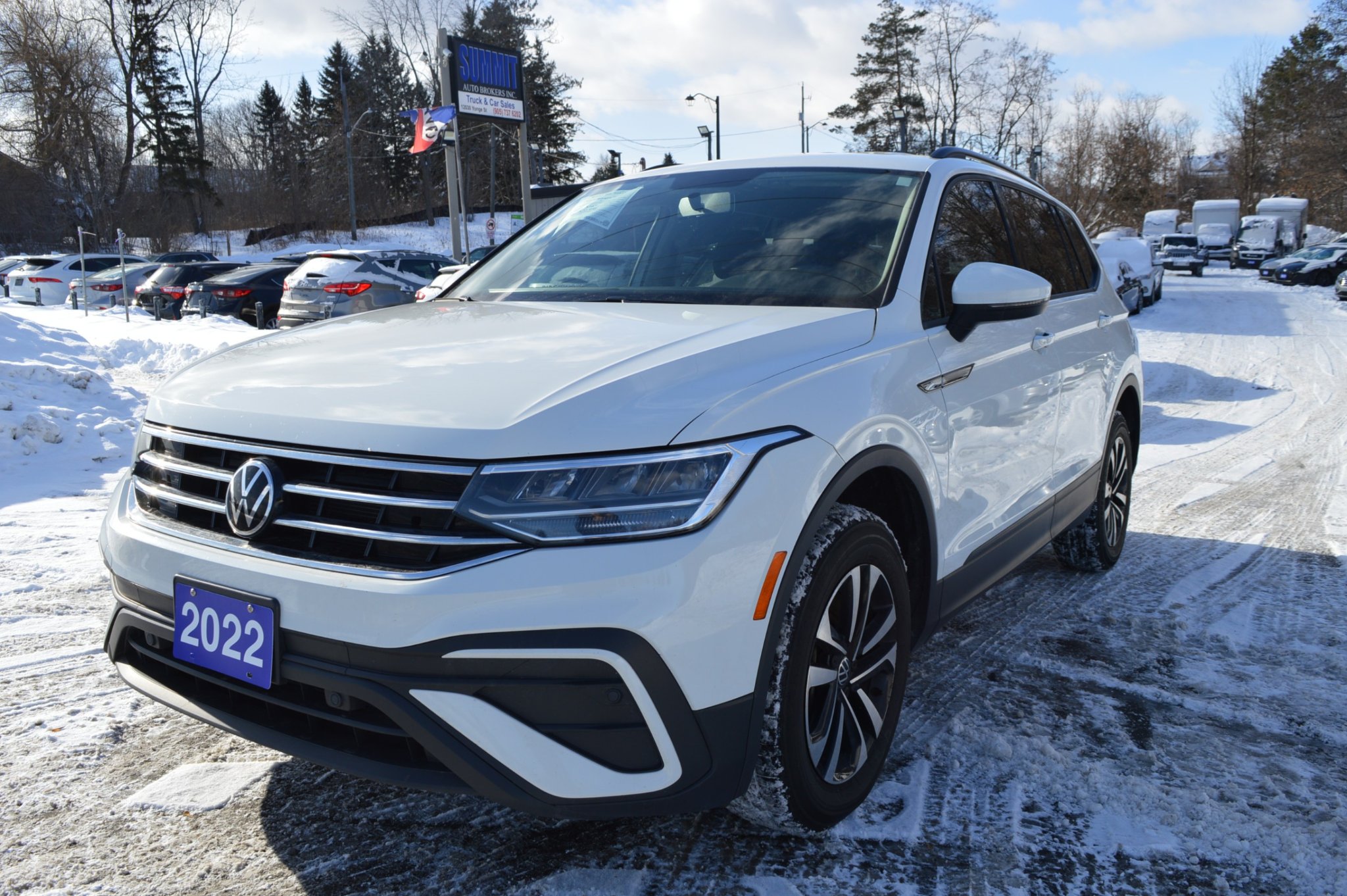 Summit AutoBrokers Facebook ad: 2022 Volkswagen Tiguan S 4MOTION